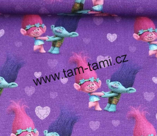 úplet skřítci na fialovém podkladu